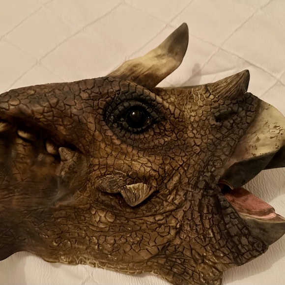 Halloween Dinosaur Mask - Picture 4 of 5